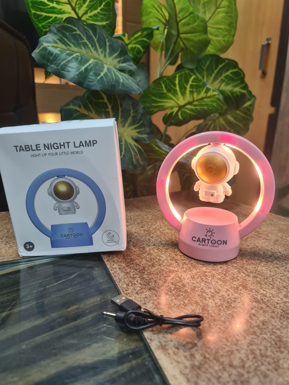 Table Lamp Astronaut Night Lamp With Floating Effect - Alzaar