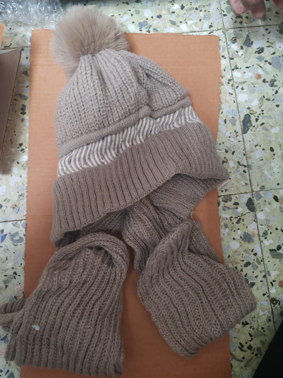 Windproof Scarf With Cap Integrated Ear Guard Hat Plus Velvet 6a4mhe-0u